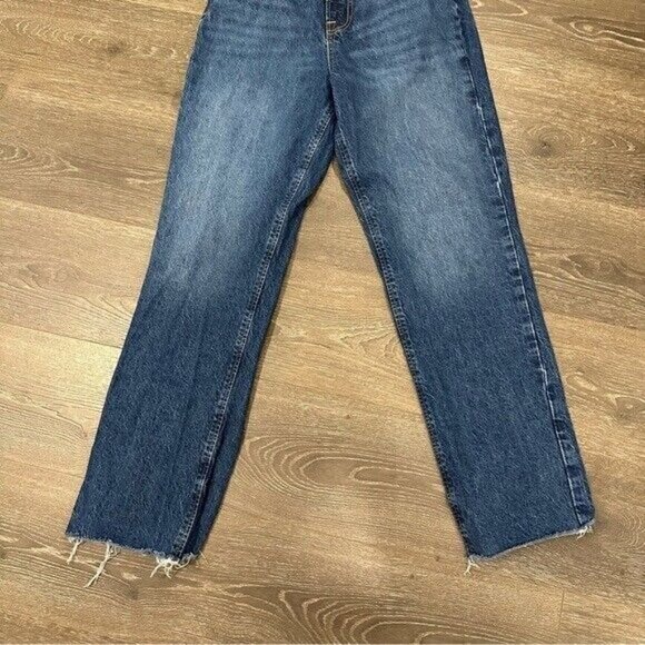 Zara Women’s Blue Straight Leg High Waisted Raw Hem Jeans Size 4 Dark Wash - Picture 6 of 14